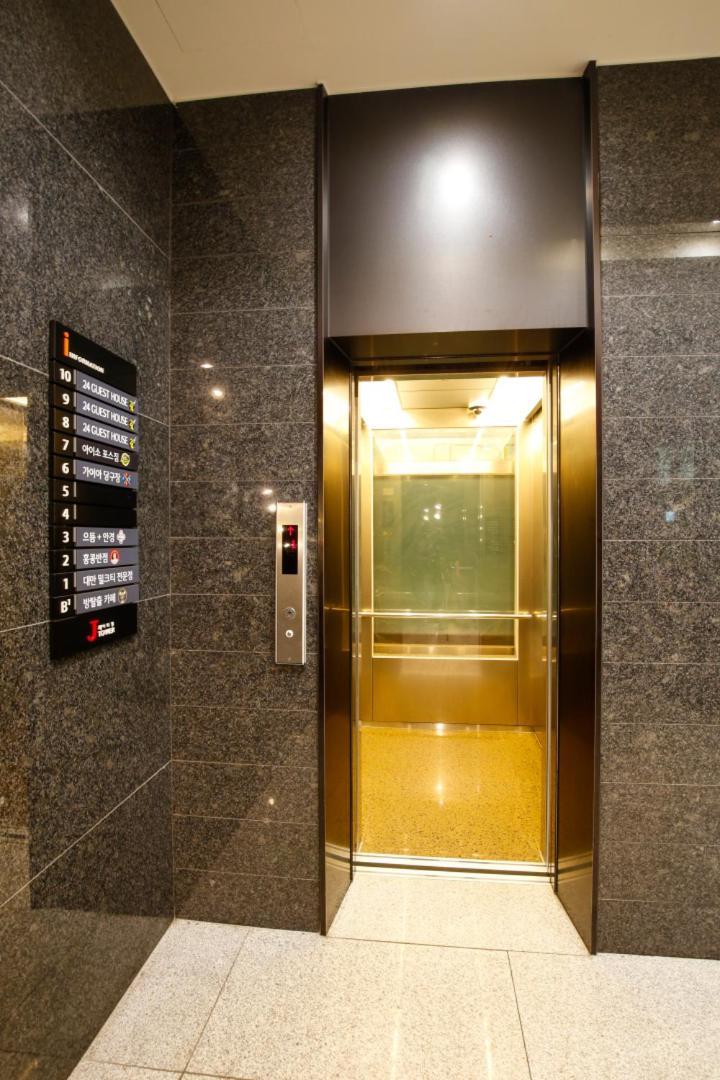 24 Guesthouse Sinchon Avenue Seoul Luaran gambar